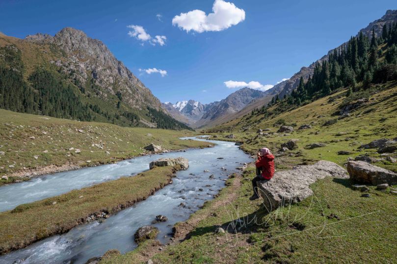 Hiking to Telety Pass, Kyrgyzstan